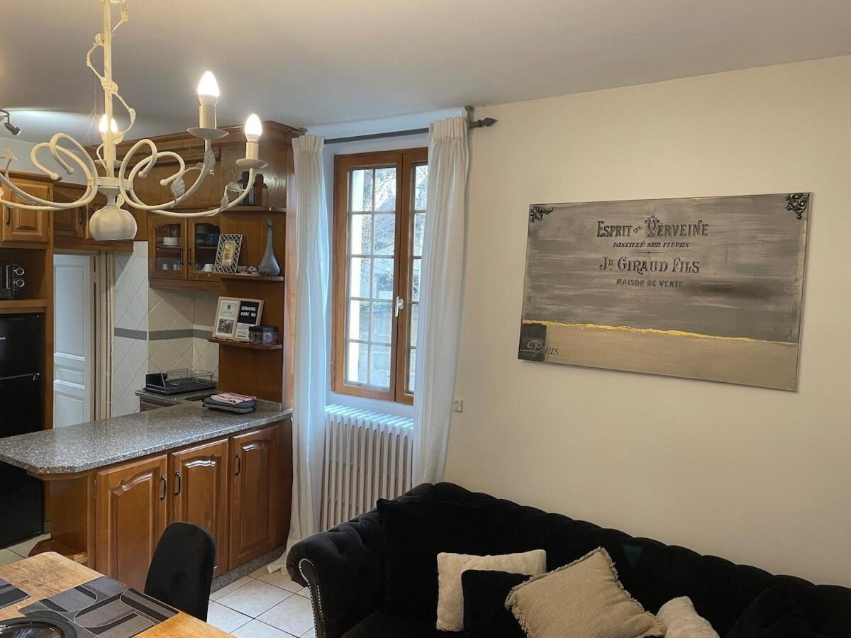 Maison De Ville Avec Parking Gratuit Chablis Eksteriør billede